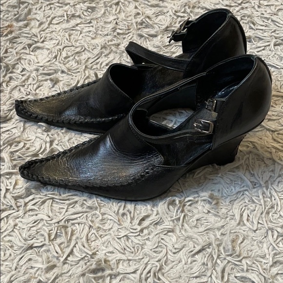 Genuine Leather black point wedge heel - Picture 2 of 4